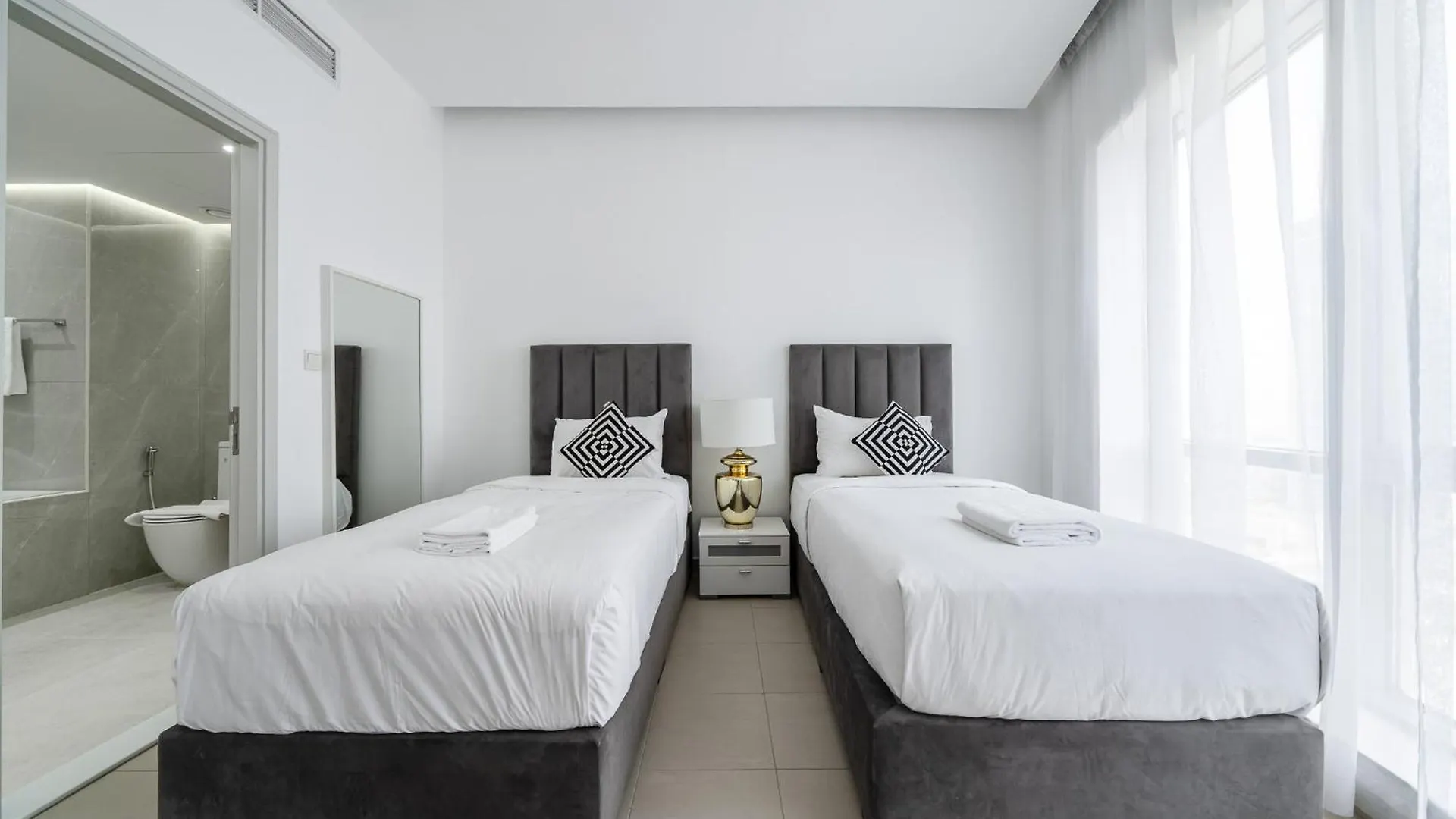 Alh Vacay - South Ridge 4 - 2 Bedrooms Dubai Lejlighed